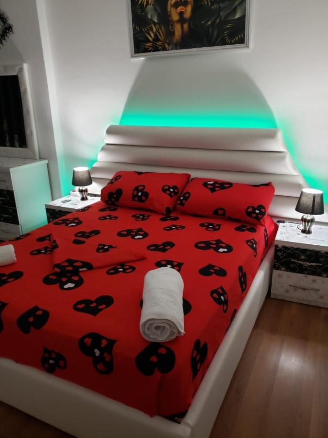 Cosy 2br Near Airport - Self Check-in 24hr Apartament Tirana